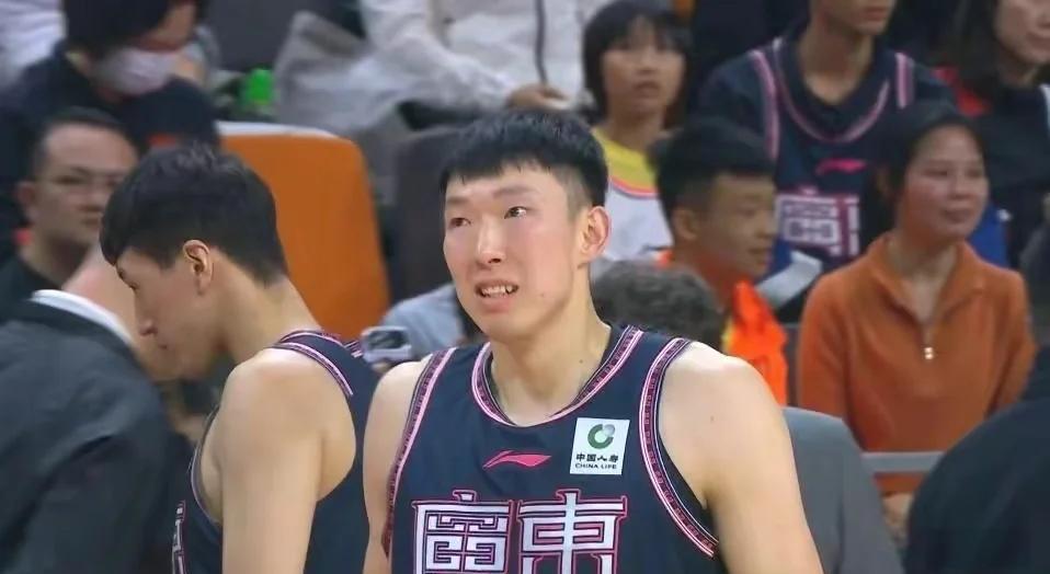 周琦缺阵首钢轻取福建高诗岩16+12山东胜广州的简单介绍