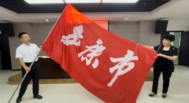 河床攻防火力全开，防守迎挑战