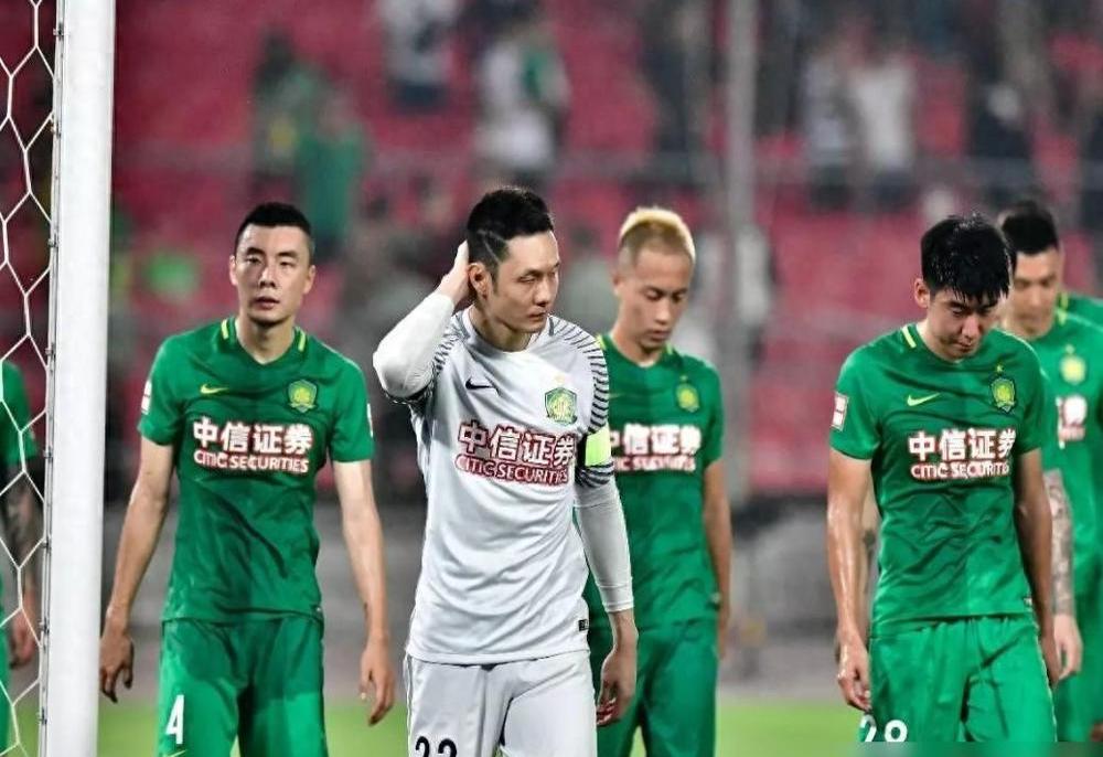 中超-帕拉西奥斯造2球图多列点射三镇2-1逆转胜新鹏城